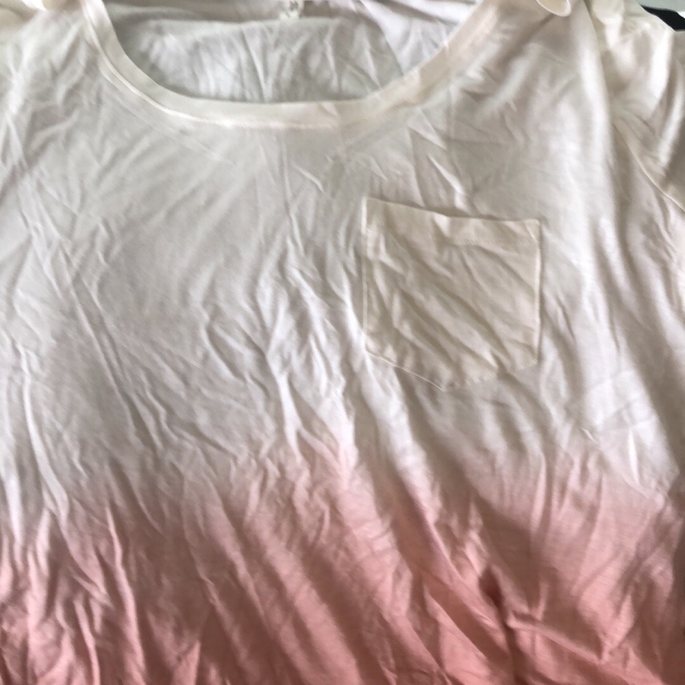 Tops - Picture 2 of 8